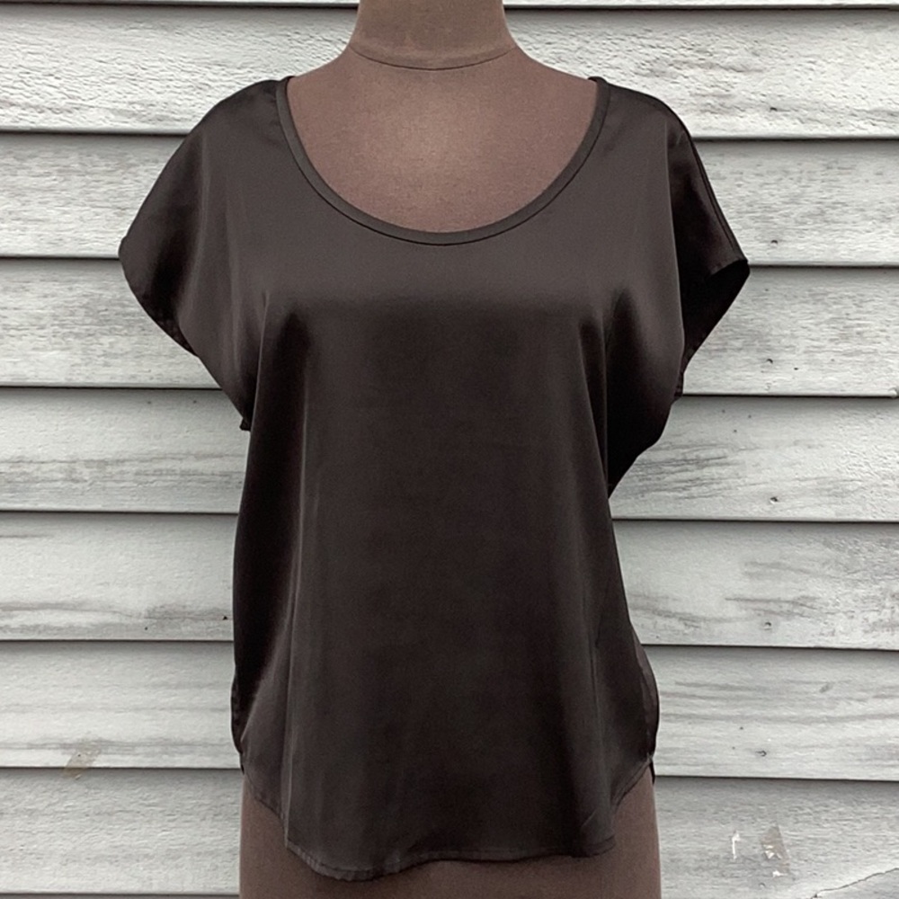 NWT Boston Proper Scoop Neck Luxe Tee Black  Size 2